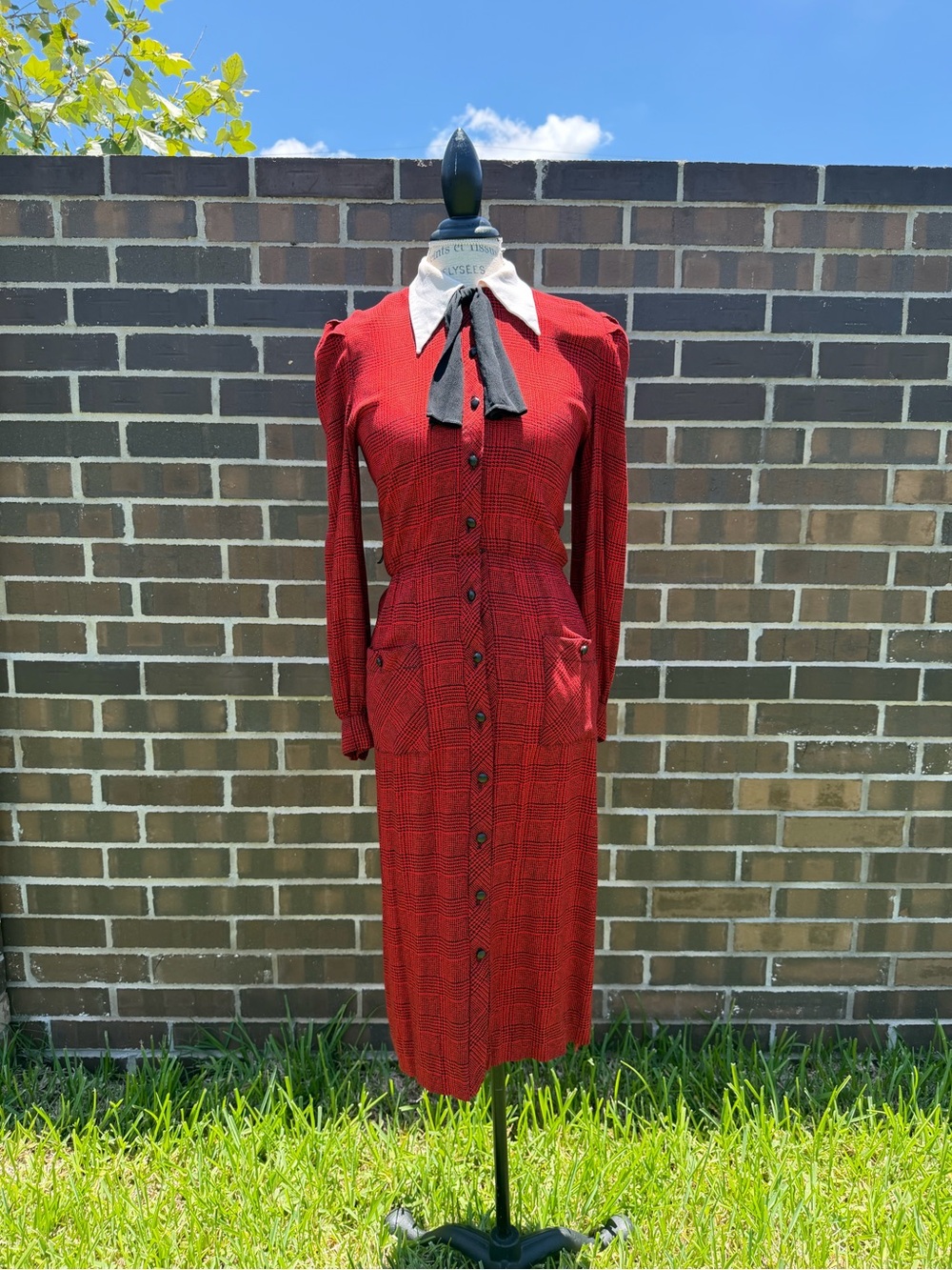 Red Long-Sleeve Button-Front Midi Dress with Contrast Collar